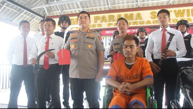 
Tim Resmob Suropati Tembak Pelaku Begal hingga Tersungkur