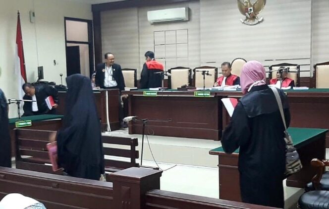 
Mantan Kabid Dispora Kabupaten Pasuruan Dituntut 7 Tahun Penjara