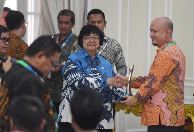
Pabrik AQUA Pandaan Raih Anugerah PROPER Hijau dari Menteri Lingkungan Hidup dan Kehutanan