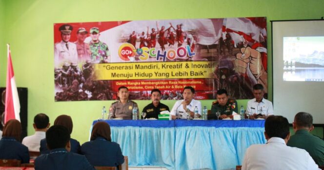 
Bangun Karakter Kebangsaan Siswa, Bakesbangpol Kabupaten Probolinggo Gelar Go To School