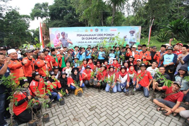 
Aksi Nyata Yayasan Kaliandra Taman 1.000 Pohon Bersama Elemen Masyarakat & Peraih Kalpataru