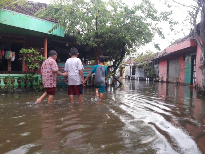 
Ditetapkan Status Tanggap Darurat, Pemkab Sidoarjo Targetkan Teratasi dalam Dua Minggu