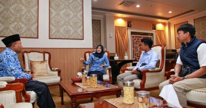 
Petani Millenial Indonesia Binaan Kementan RI Sowan ke Bupati