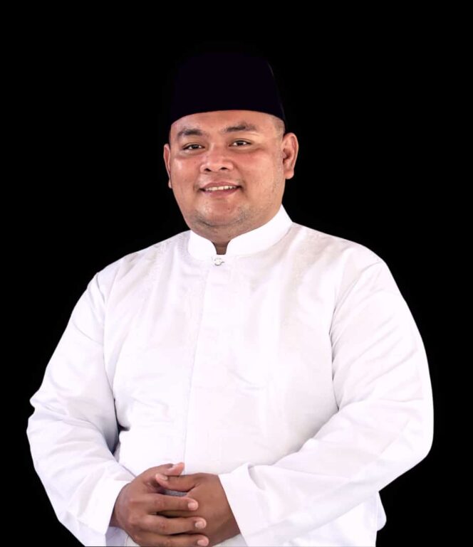 
Innalillahi, KH Muzayyan Badri Pengasuh Ponpes Badridduja Probolinggo Wafat di Singapura