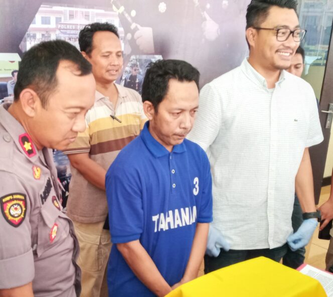 
Ngaku Bisa Gandakan Uang, Penjual Nasgor di Pasuruan Tipu Korban hingga Ratusan Juta