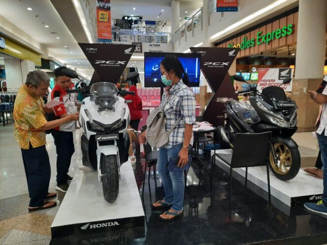 
Ayo ke Honda Big Scooter Exhibition Royal Plaza, Dapatkan Harga Hemat hingga Jutaan Rupiah