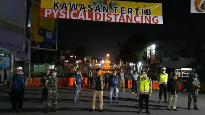 
Inilah Sejumlah Kawasan di Pasuruan yang Sudah Diterapkan Physical Distancing