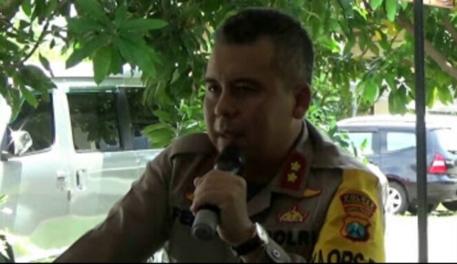 
Foto Mesra Sejenis Mirip Oknum Anggota Polres Probolinggo Hebohkan Medsos