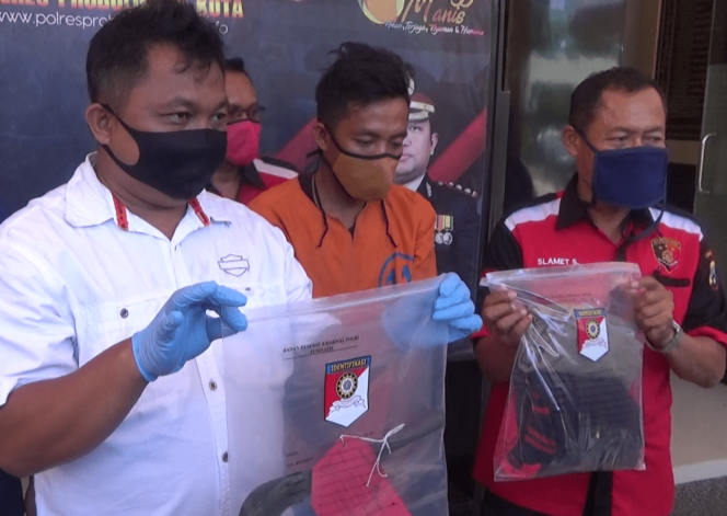 
Pria Ini Nekat Bacok Tetangganya Sendiri Gara-gara Tak Terima Istrinya Diselingkuhi