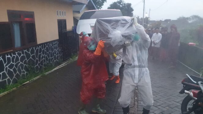 
Lagi, Pasien RSUD Bangil Meninggal dan Dimakamkan dengan Protokol COVID-19