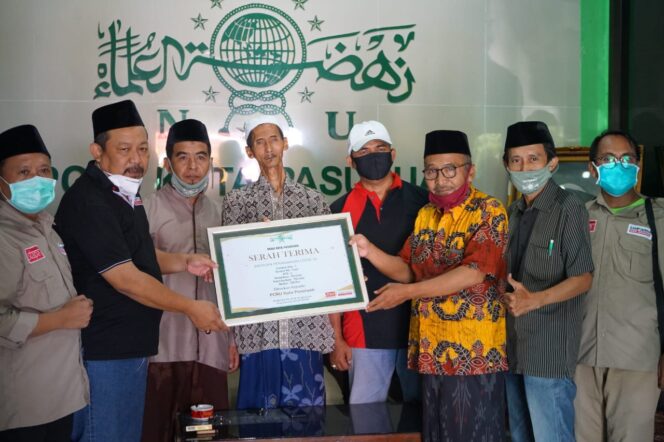 
Cegah Penyebaran Covid-19, Sampoerna Beri Bantuan NU Pasuruan Raya