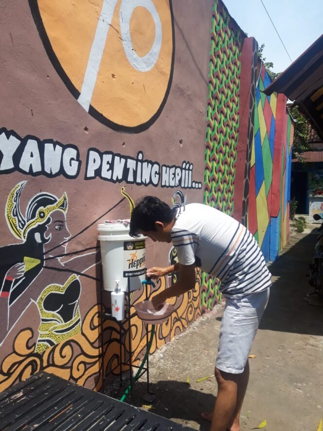 
Terapkan Kearifan Lokal, Karta Aruna Seroja Siapkan Wadah Cuci di Depan Rumah