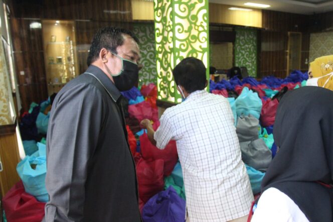 
Belum Dianggarkan APBD, Masyarakat Tidak ber-KTP Sidoarjo Belum Bisa Terima Bantuan