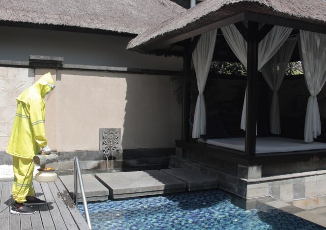 
Cegah Penyebaran Covid-19, Karyawan The Trans Resort Bali Berubah Jadi “Trans-Vengers”