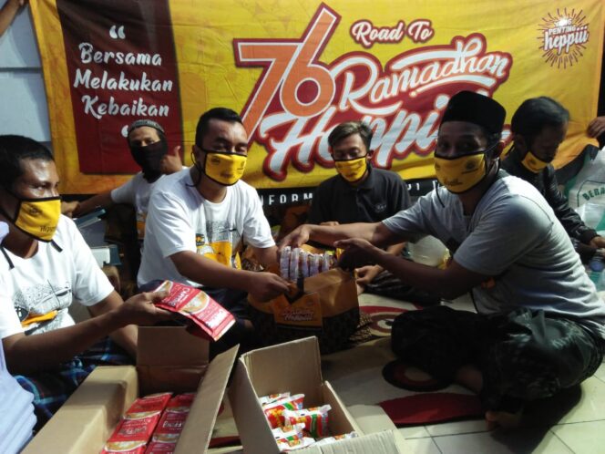 
Luar biasa! Belasan Karta Heppiii Community Bersatu Bantu Korban PHK Akibat Corona