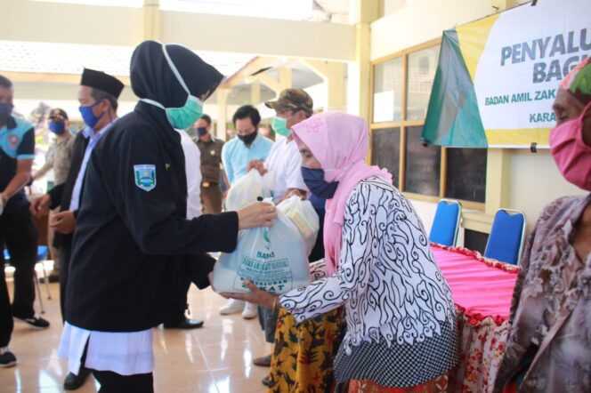 
Baznas dan Karang Taruna Kabupaten Probolinggo Salurkan Ribuan Zakat Fitrah