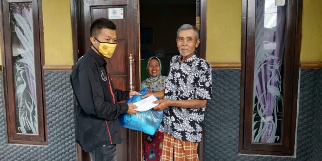
Karta Aruna Seroja Ramaikan Ramadan Heppiii dengan Bagi-Bagi Donasi