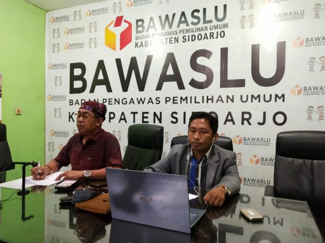 
Simposium Bawaslu Sidoarjo: Politik Uang Menjadi Barometer Integritas Pilkada di Sidoarjo