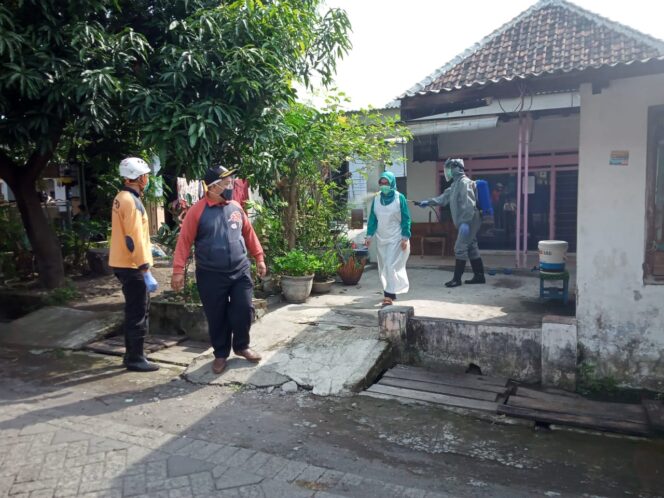 
Dua Warga Kedungringin yang Reaktif Rapid Tes Tak Kunjung Ada Kabar