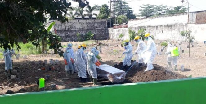 
Usai Dirawat 9 Jam di RSUD Bangil, 1 PDP Asal Beji Meninggal Dunia