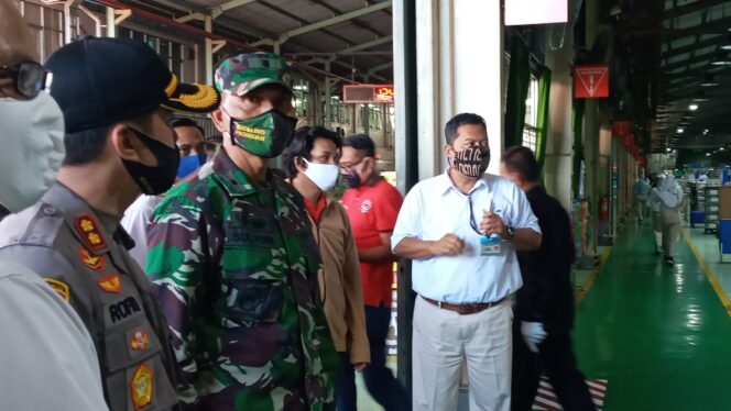 
Penerapan Protokol Kesehatan Kurang Maksimal, Kapolres Pasuruan Beri Warning PT. JAI
