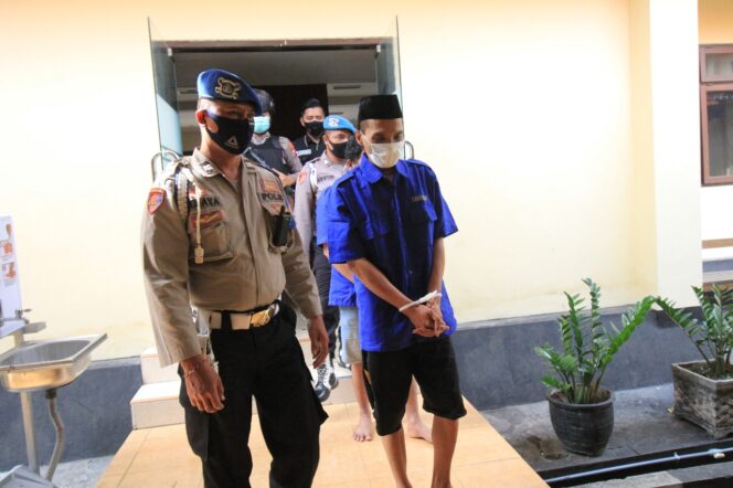 
Nyambi Edarkan Sabu, Peternak Ayam Asal Rembang Ditangkap