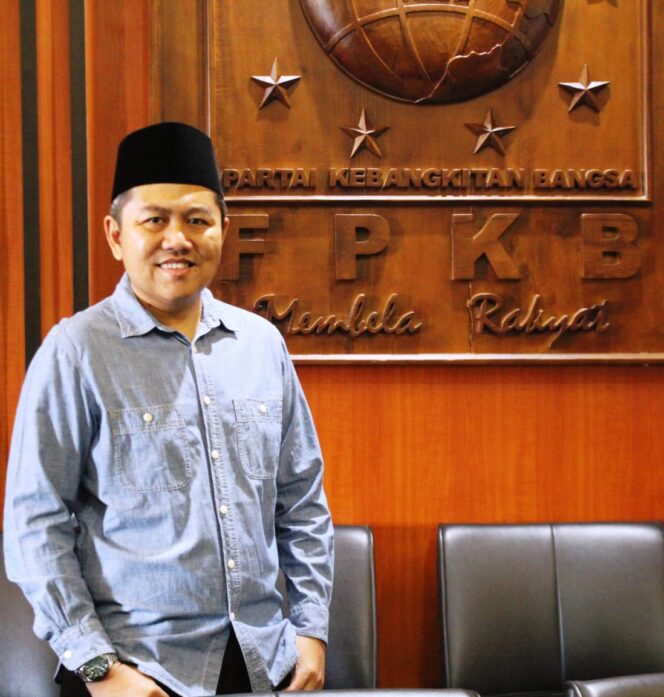 
Peduli Pesantren, Mas Iin Dukung Kepala Daerah Fasilitasi Rapid Test Santri