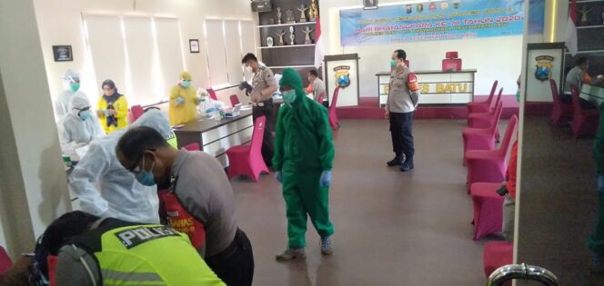 
Rapid Test Anggota Polres Batu dan Kodim 0818 Non Reaktif