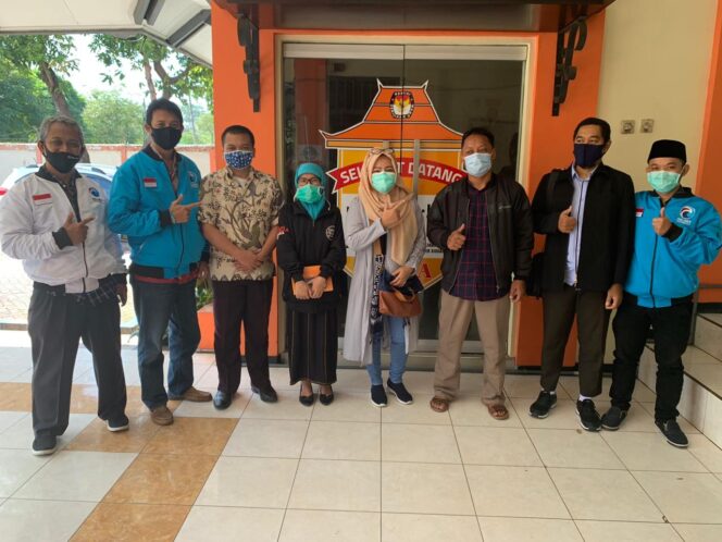 
Usai Dinyatakan Sah Jadi Parpol, Partai Gelora Silaturahmi dengan KPU Sidoarjo