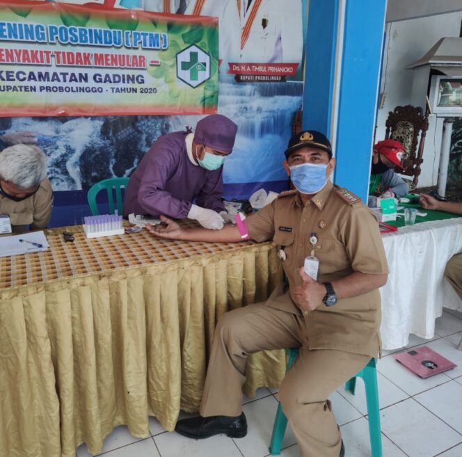 
Seluruh Petugas KB di Probolinggo Dirapid Test Massal, Ini Hasilnya