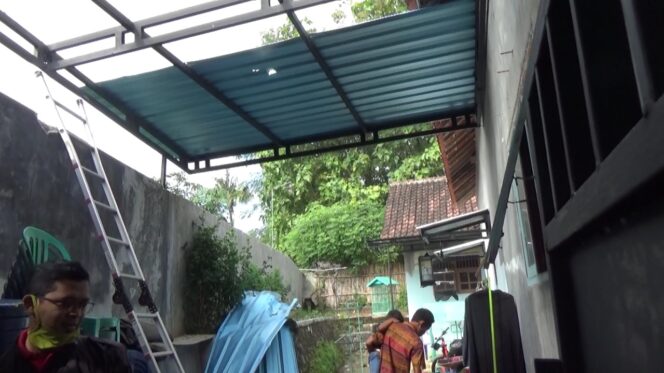 
Rumah Seorang Kades di Probolinggo Dibondet