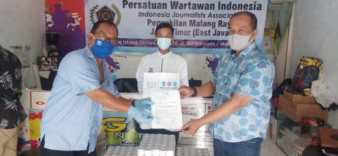 
Banyak Minum Susu Biar Wartawan Sehat