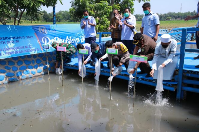 
Pemerintah Pusat Dukung Pengembangan Budidaya Perikanan di Kabupaten Probolinggo