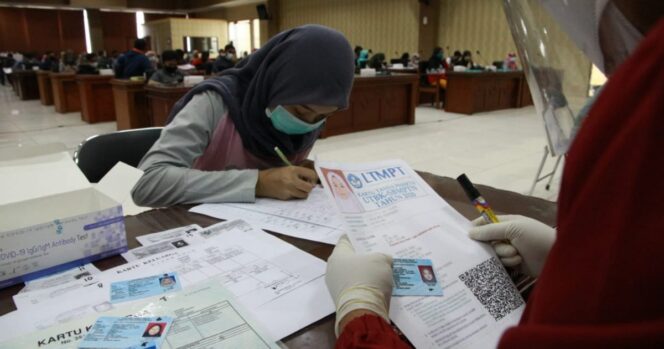 
Ratusan Siswa di Probolinggo Ikuti Rapid Test Gratis
