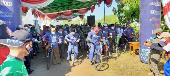 
Peringati Hari Jadi ke-1091, Pemkab Pasuruan Gelar Gowes ala Santri