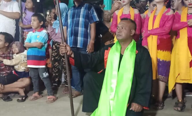 
Warga di Probolinggo Gelar Ritual Usir Covid-19