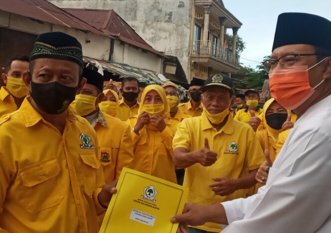 
Dapat Rekom Resmi Golkar, Gus Ipul: Saya Terima untuk Berjuang Mensejahterakan Rakyat