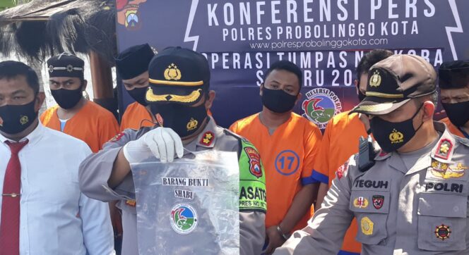 
5 Pengedar Sabu di Probolinggo Ditangkap Polisi