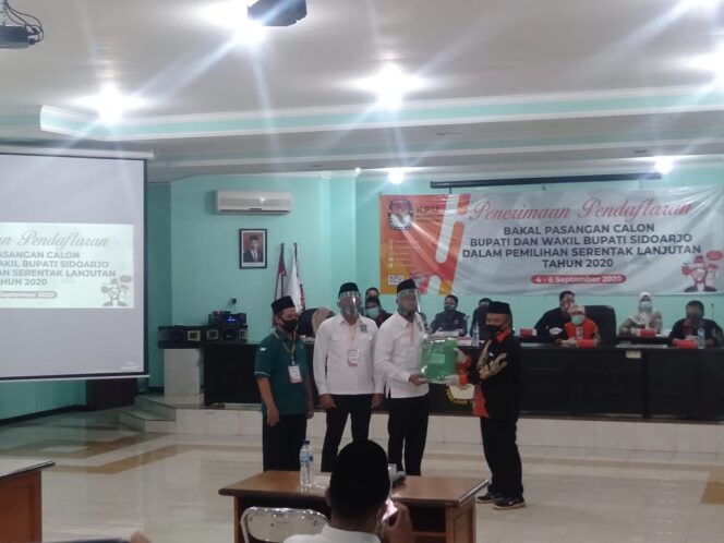 
Setelah Dapat Rekom PKB Paslon Achmad Muhdlor Ali – H. Subandi Mendaftar ke KPU