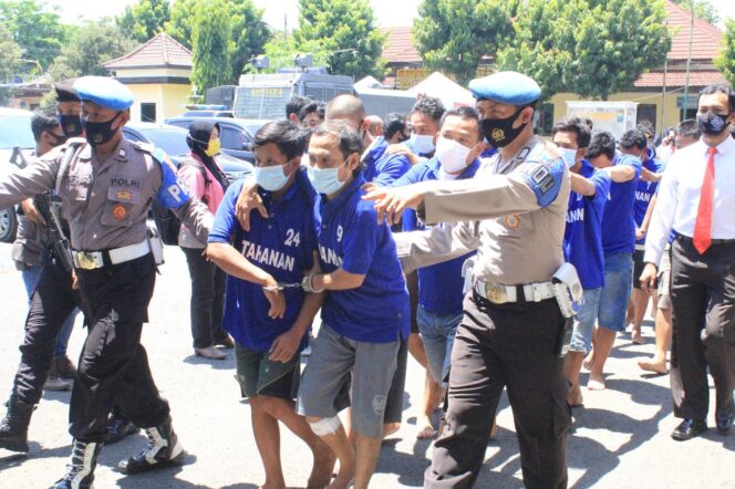 
Operasi Tumpas Semeru 2020, Satresnarkoba Polres Pasuruan Amankan 18 Budak Narkoba