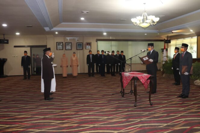 
Ini Pesan Plt Walikota Pasuruan untuk Sekda yang Baru Dilantik