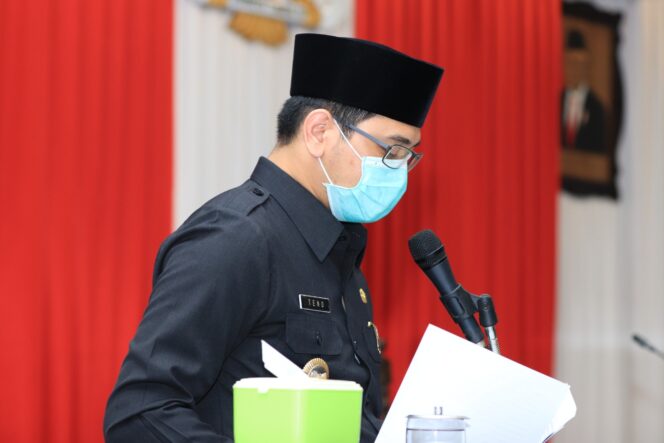 
Plt Walikota Pasuruan Sampaikan Nota Keuangan Raperda Perubahan APBD 2020 di Rapat Paripurna DPRD