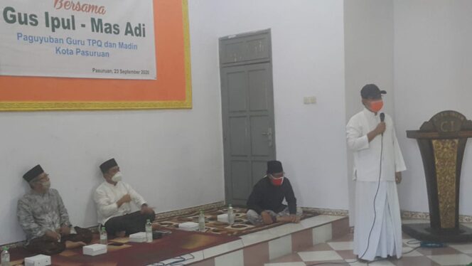 
Peduli Pendidikan, Gus Ipul Siap Naikkan Gaji Guru Madin