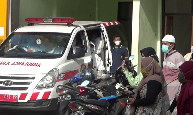 
Terkonfirmasi Positif Covid-19, Kadispertahankan Kota Probolinggo Wafat