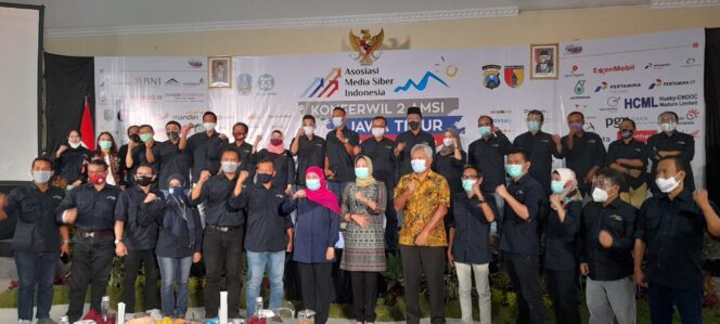 
Gubernur Khofifah : AMSI adalah Industri Masa Depan