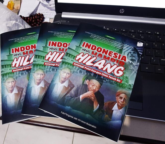 
Hari Pahlawan, Gus – gus Cinta Tanah Air Luncurkan Buku Antologi Puisi Tentang Kebangsaan