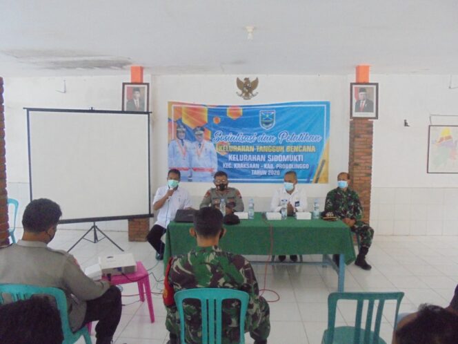 
Kelurahan di Kabupaten Probolinggo Sosialisasikan Kelurahan Tangguh Bencana