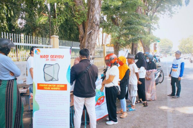 
Sejenak dengan Komunitas SEKAWAN, Rela Jual Nasi Seharga Seribu untuk Bantu Warga Kurang Mampu