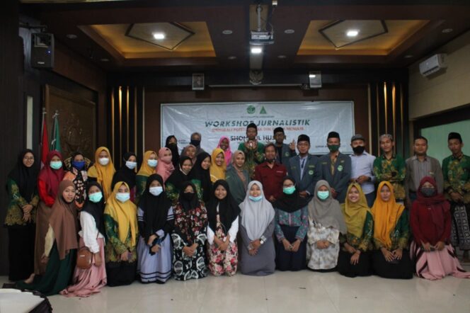 
Puluhan Mahasiswa dan Pelajar Ikuti Workshop Jurnalistik yang Digelar PKPT IPNU-IPPNU UNIWARA Pasuruan