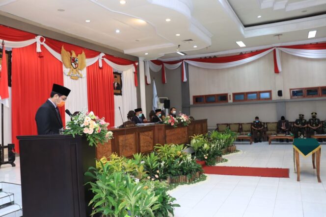 
Digelar dengan Prokes Ketat, Seluruh Fraksi Setujui Raperda APBD Kota Pasuruan Tahun 2021